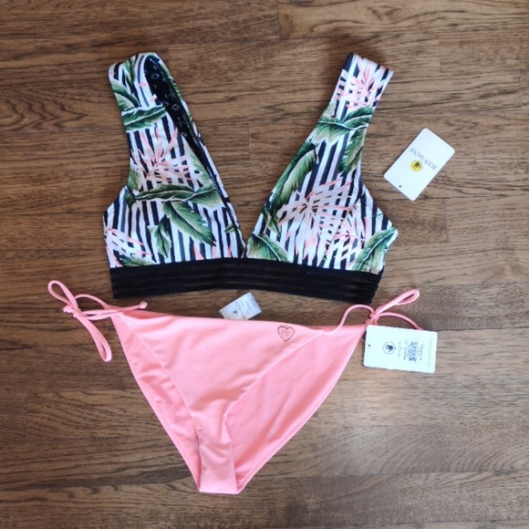 Body Glove Other - NWT Body Glove Floral Print Bikini XL